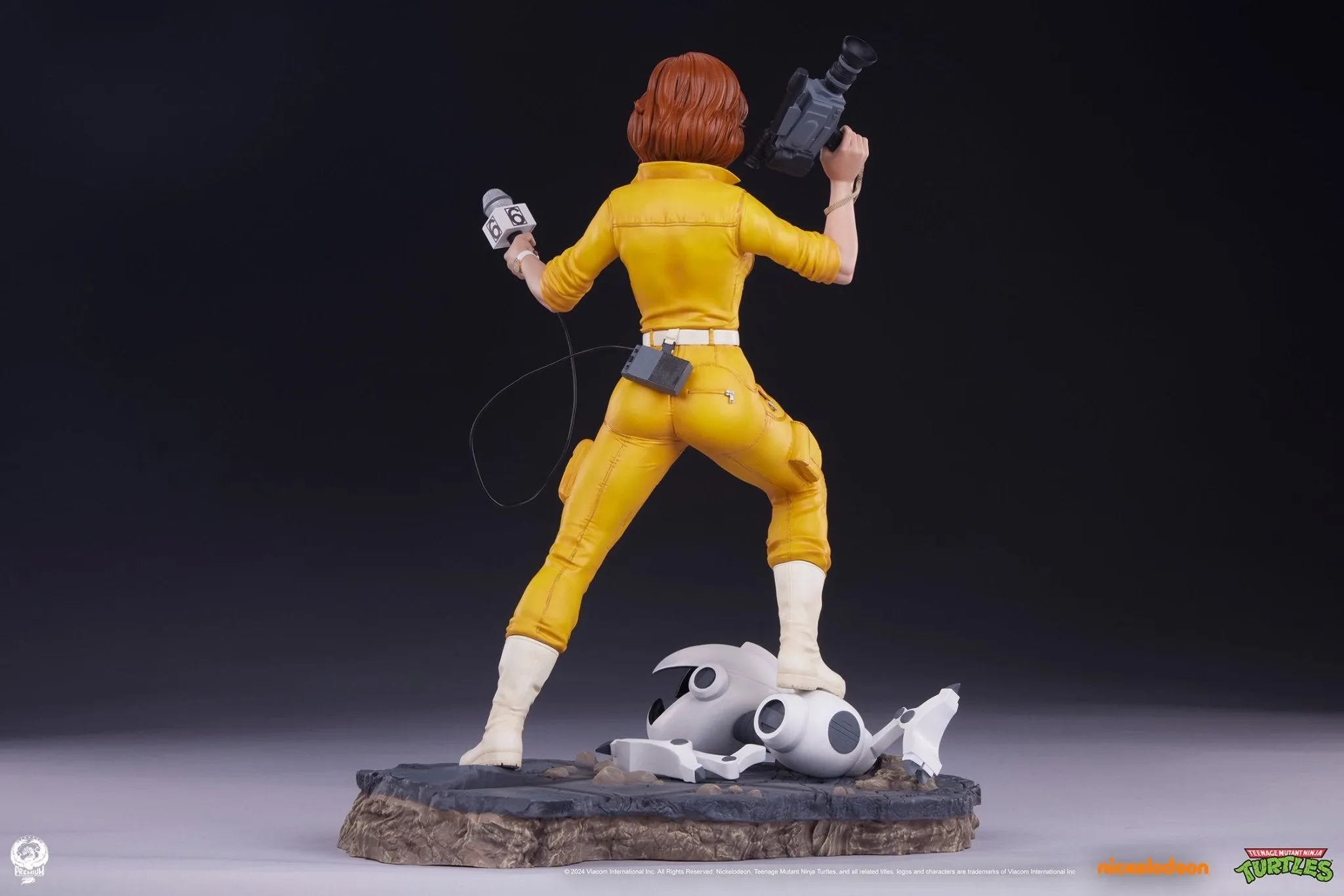 PRE-ORDER: PCS Collectibles Teenage Mutant Ninja Turtles April O’Neil Quarter Scale Statue