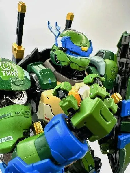 Teenage Mutant Ninja Turtles (TMNT) Leonardo Mecha Robot Action Figure