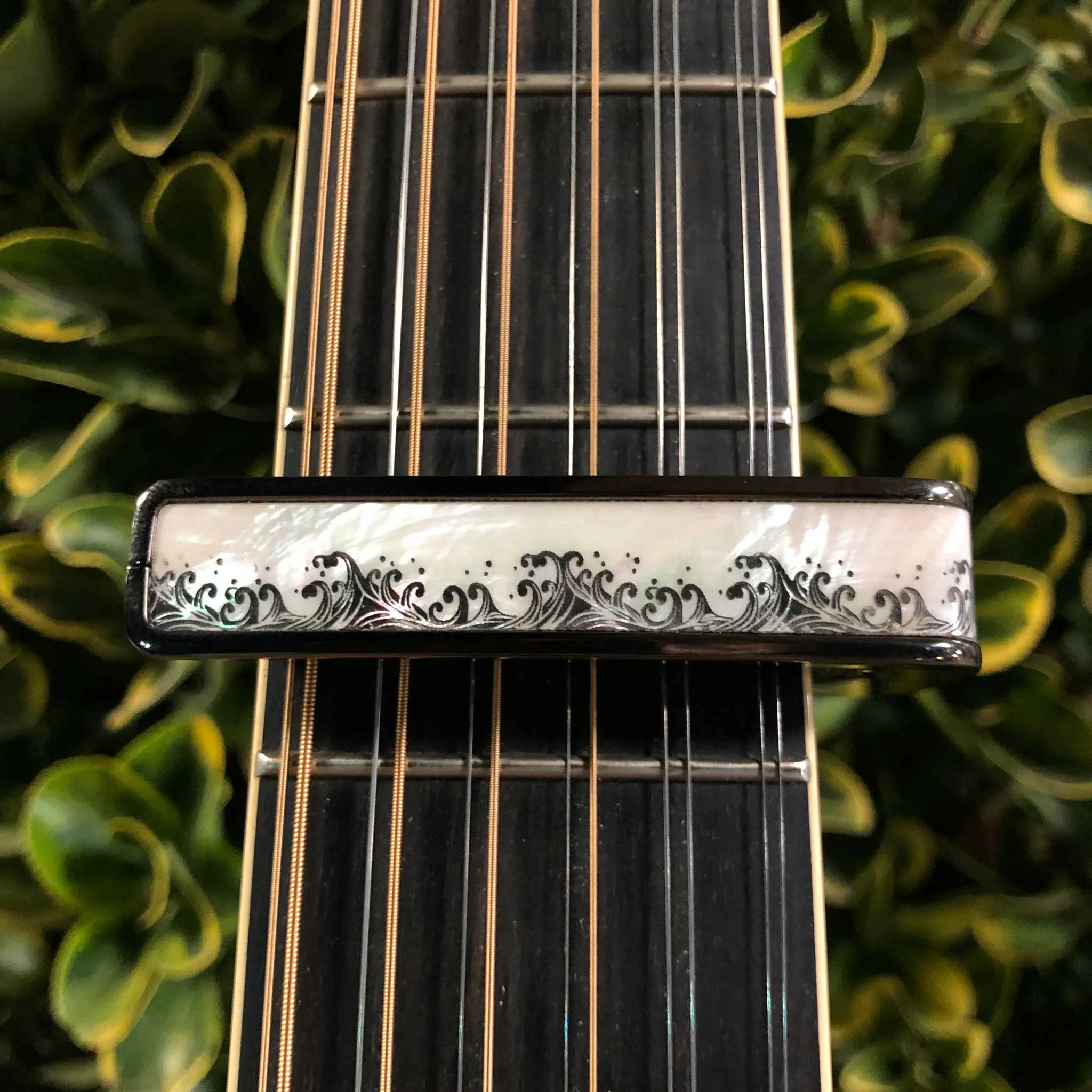 White Pearl Waves | Deluxe Capo